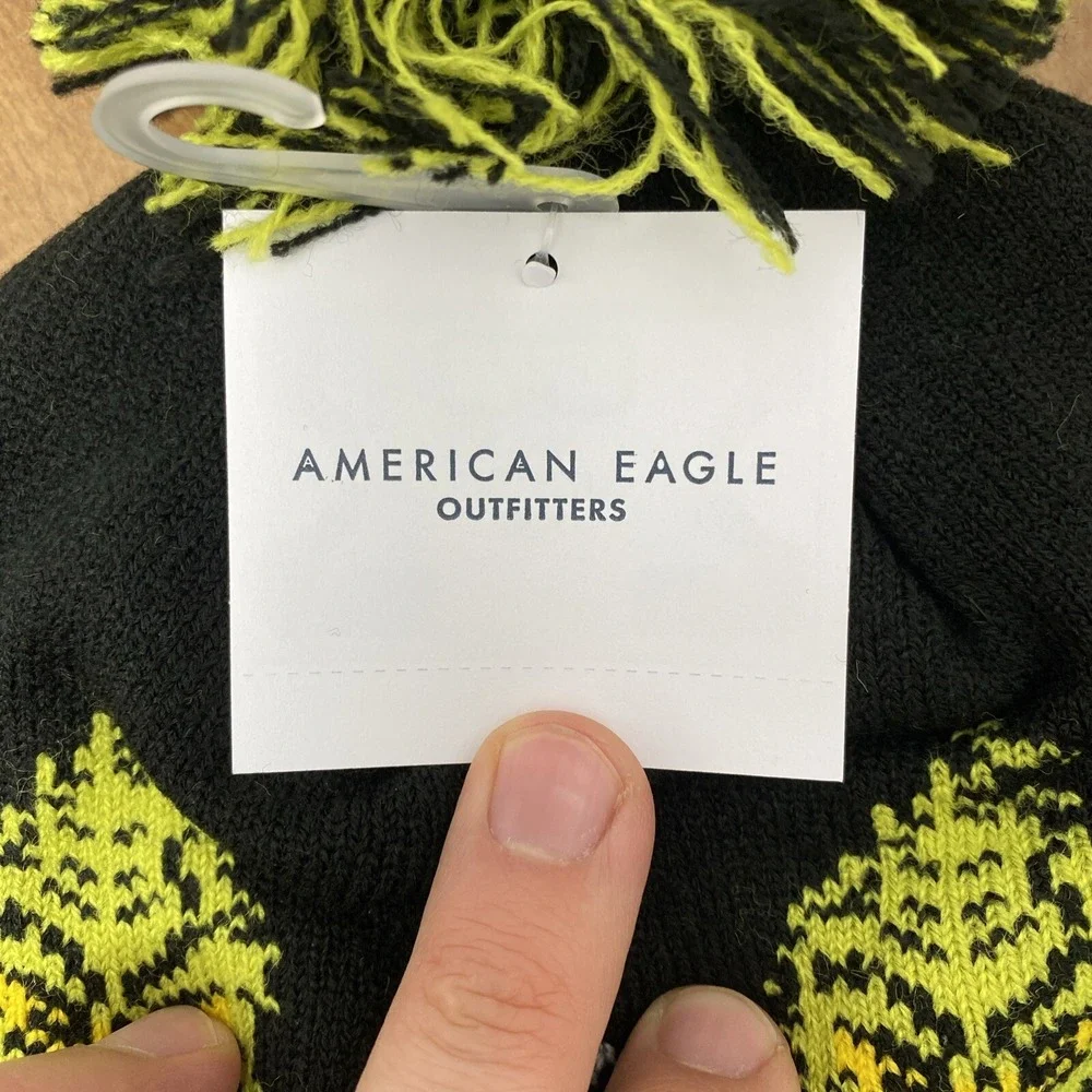 American Eagle Grinch Hat Beanie Black Green Cuff Pom Pom Christmas New‎ winter